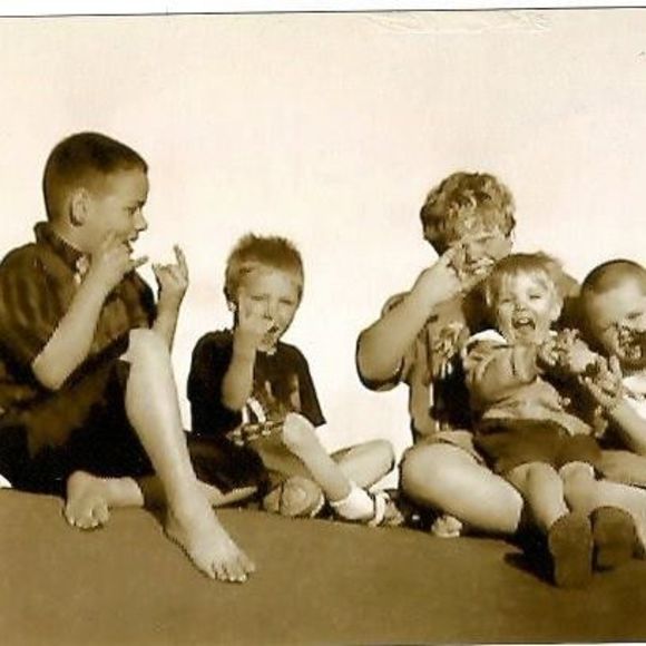 Meet your Posher, Dominic - Picture 1 of 1